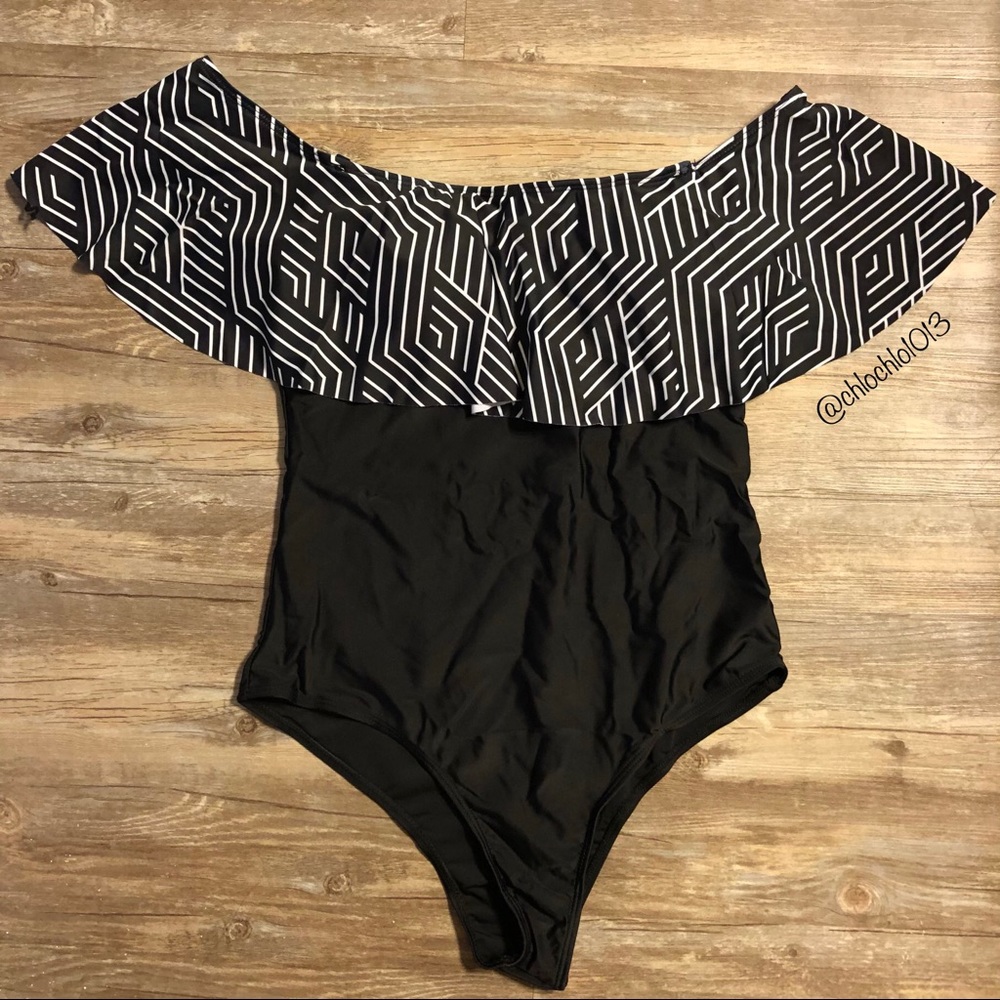 FAITH Geometric Off the Shoulder Monokini - Picture 3 of 7